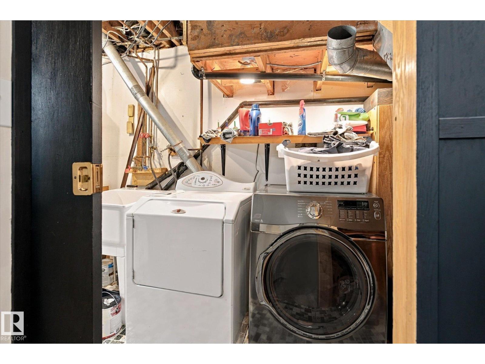 6013 34A AV NW - 38