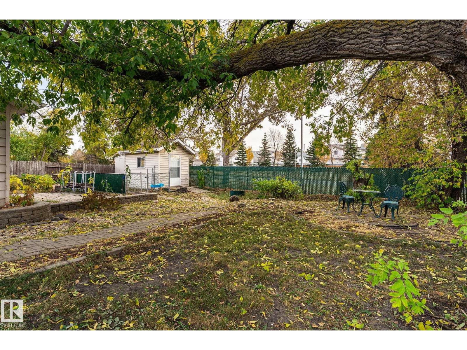 6013 34A AV NW - 46