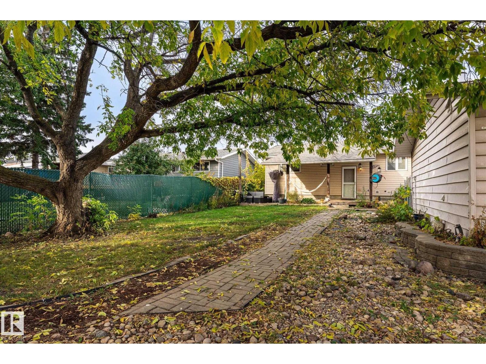 6013 34A AV NW - 50