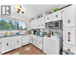 3219 Palliser Drive SW - photo 12