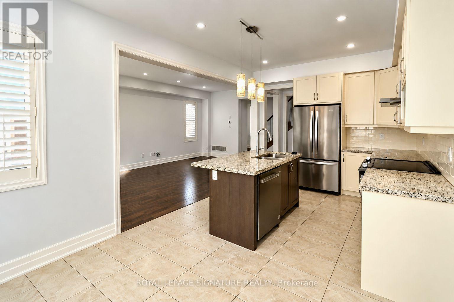 165 WAGNER CRESCENT - 3