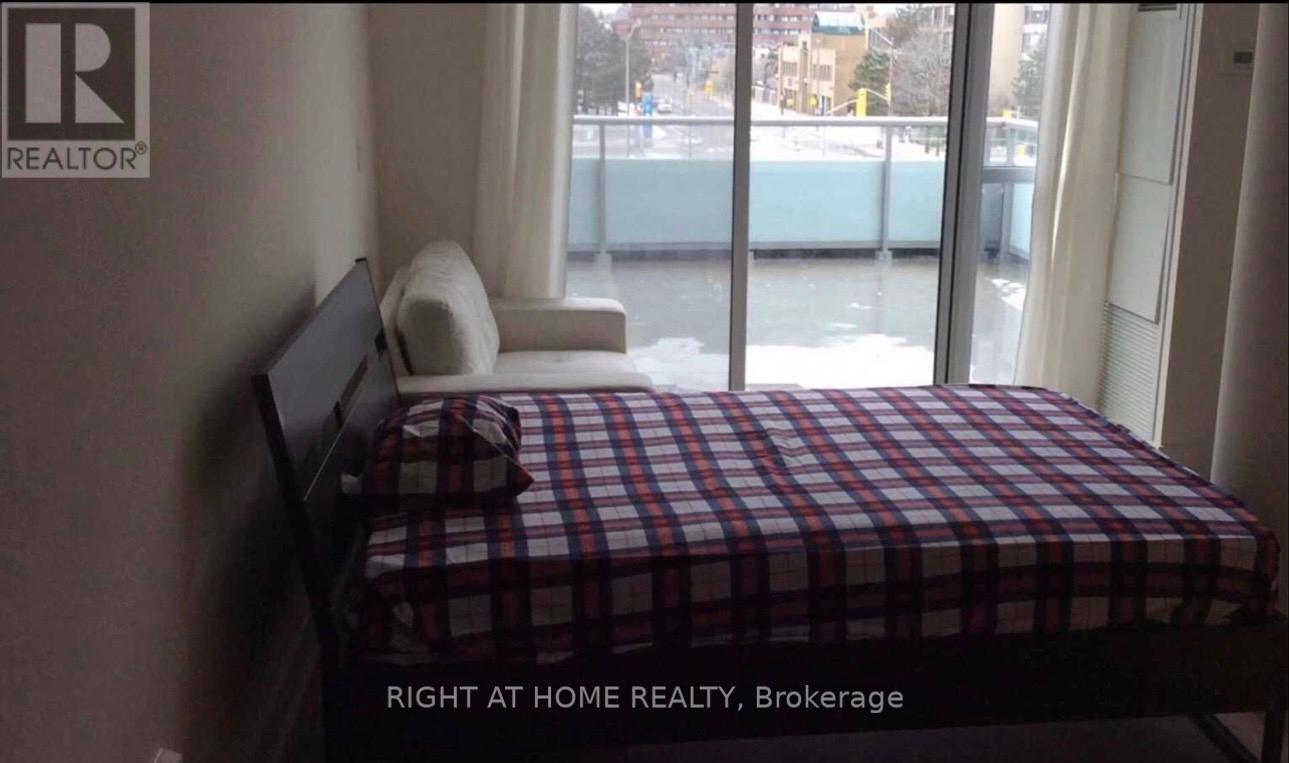 88 Sheppard Avenue East — photo 12