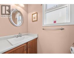 884 Mission Springs Crescent, Kelowna, BC V1W3L9 Photo 25