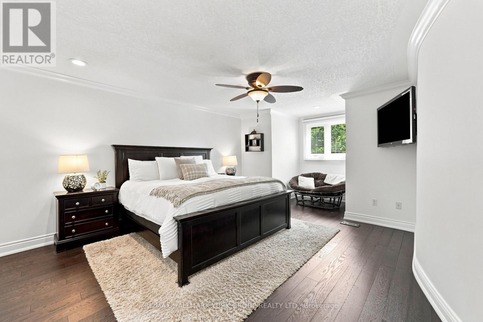 111 Whispering Pine Trail, Aurora, ON photo 23