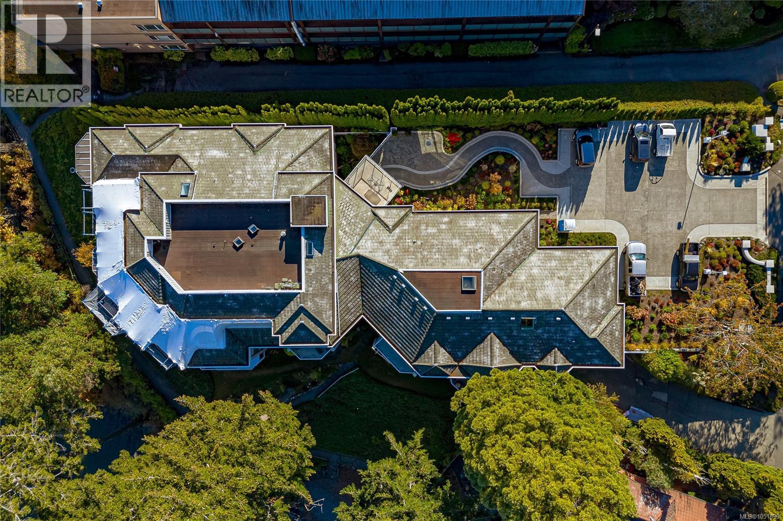 103 1 Buddy Rd, View Royal - Image 1