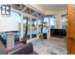 Living room - 103 1 Buddy Rd, View Royal, BC V9B1V6 Photo 10