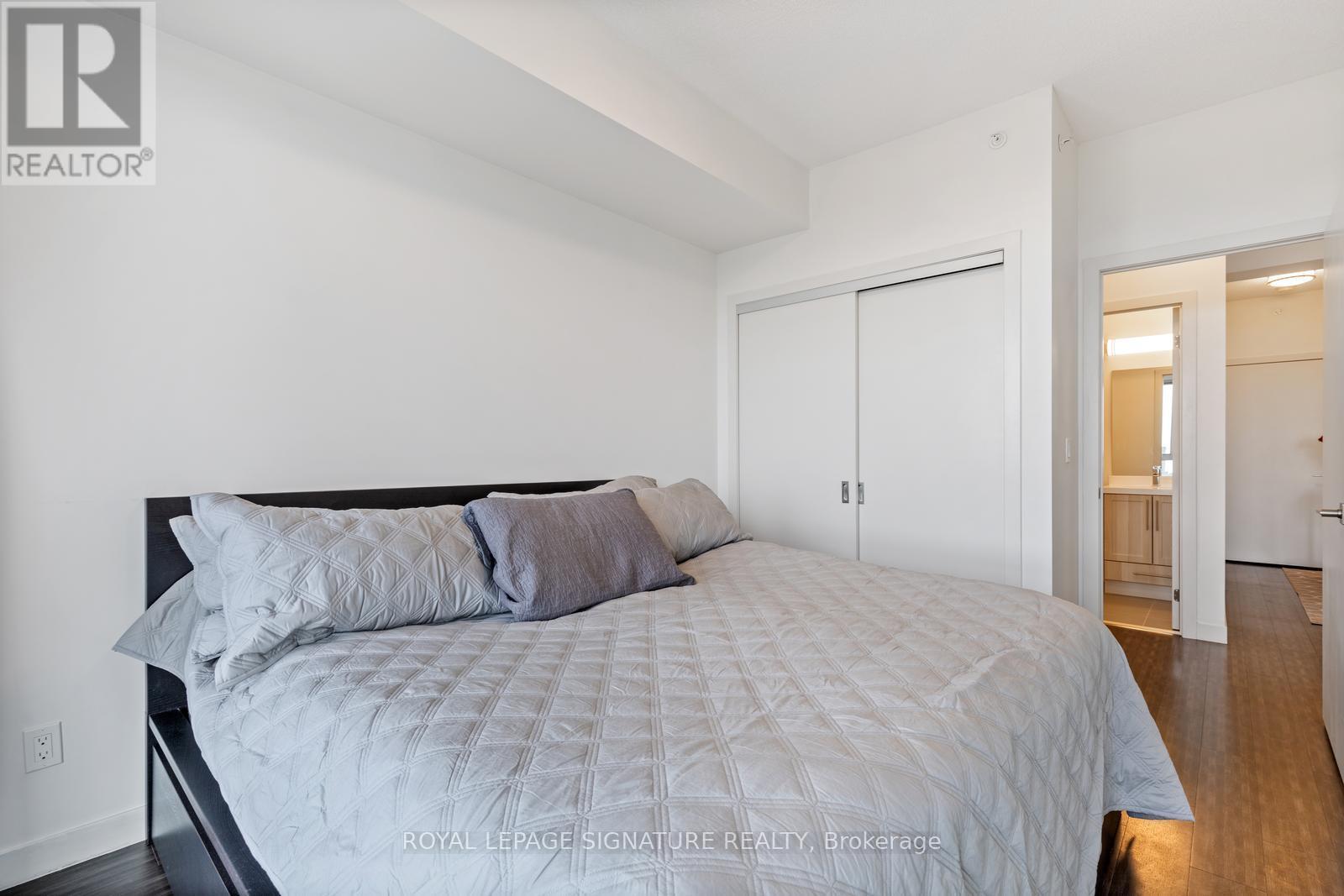 2093 Fairview Street — photo 11
