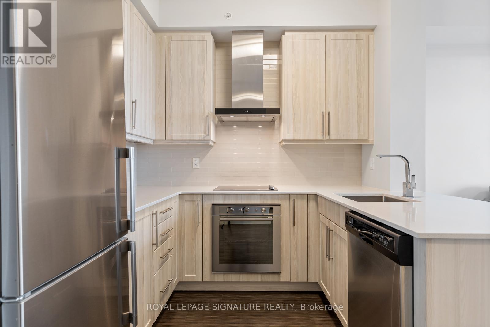 2093 Fairview Street — photo 4