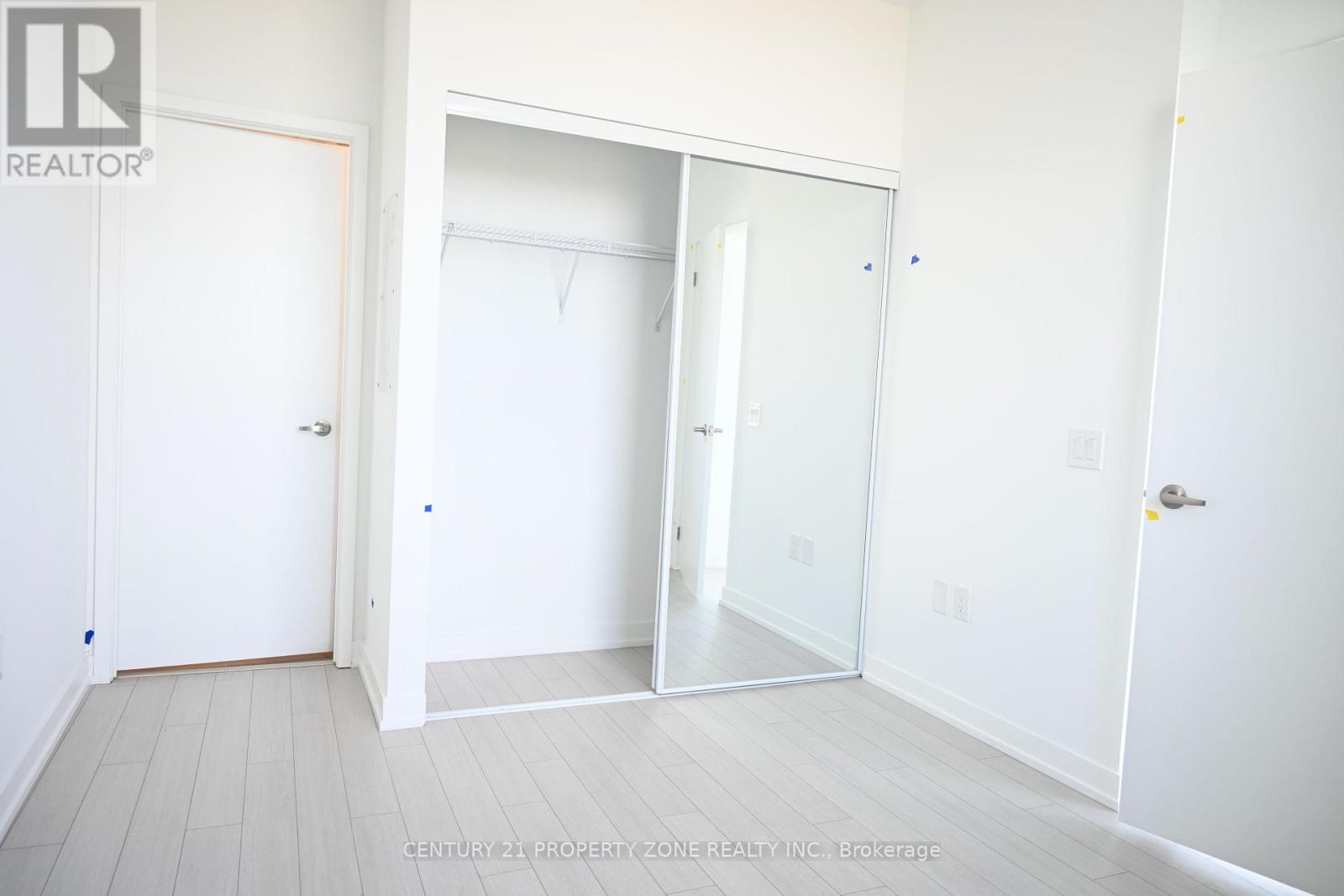 4010 Eglinton Avenue West — photo 18