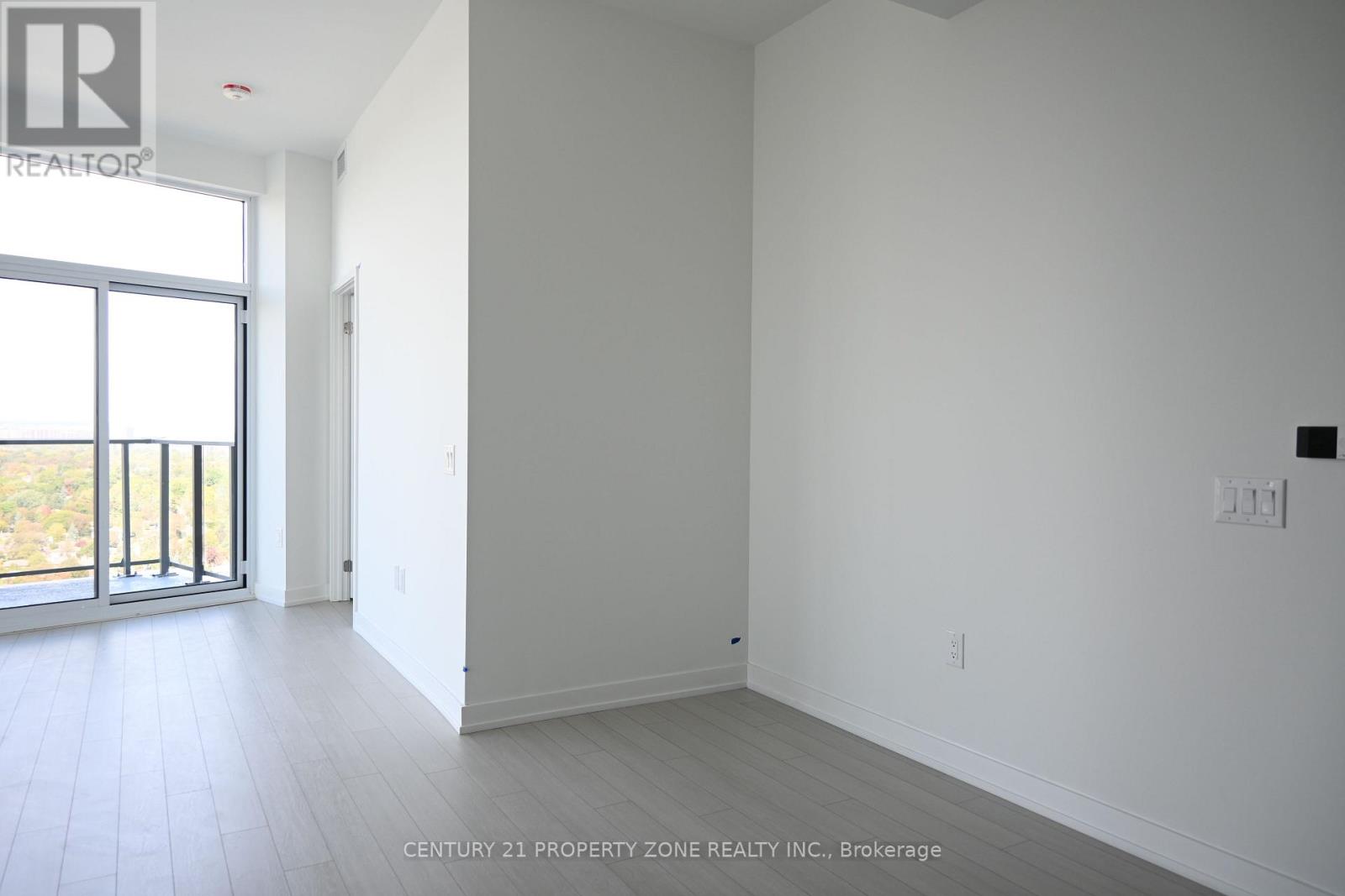 4010 Eglinton Avenue West — photo 11