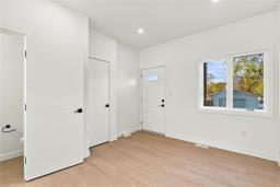 1975 Ross Avenue W, Winnipeg, MB R2R0E8 Photo 12