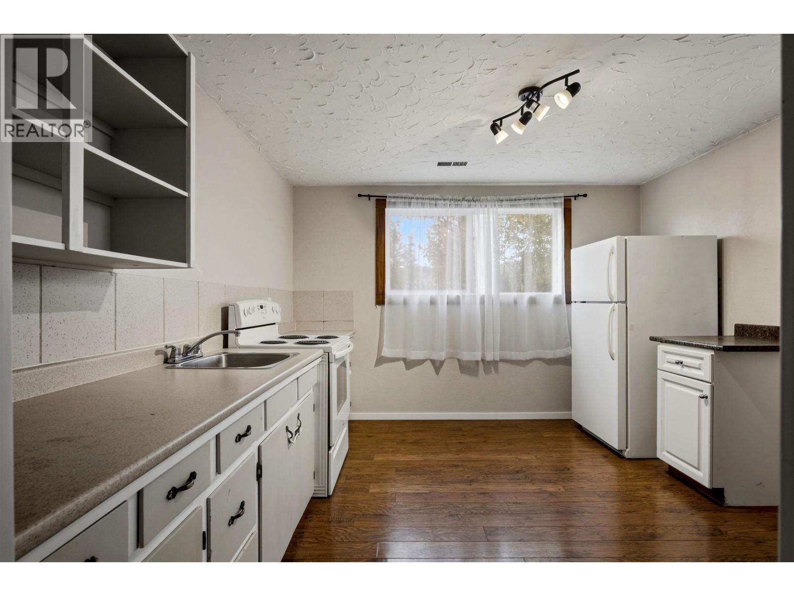 590 PIGEON AVENUE, Williams Lake - Image 1