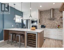 1, 2427 2 Avenue NW - photo 2