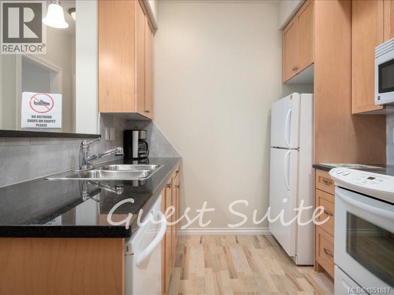 #107 399 Wembley Rd - 36