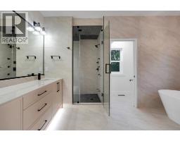 2826 31 Street SW - photo 32