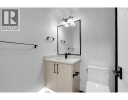 2826 31 Street SW - photo 43