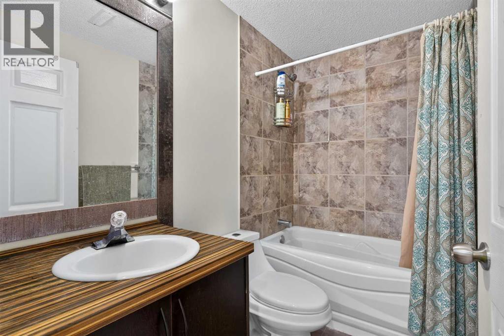 52 Citadel Forest Close NW - 30
