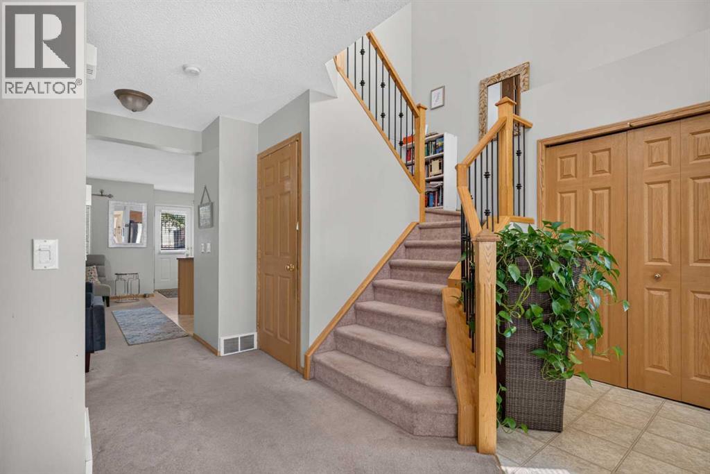52 Citadel Forest Close NW - 16