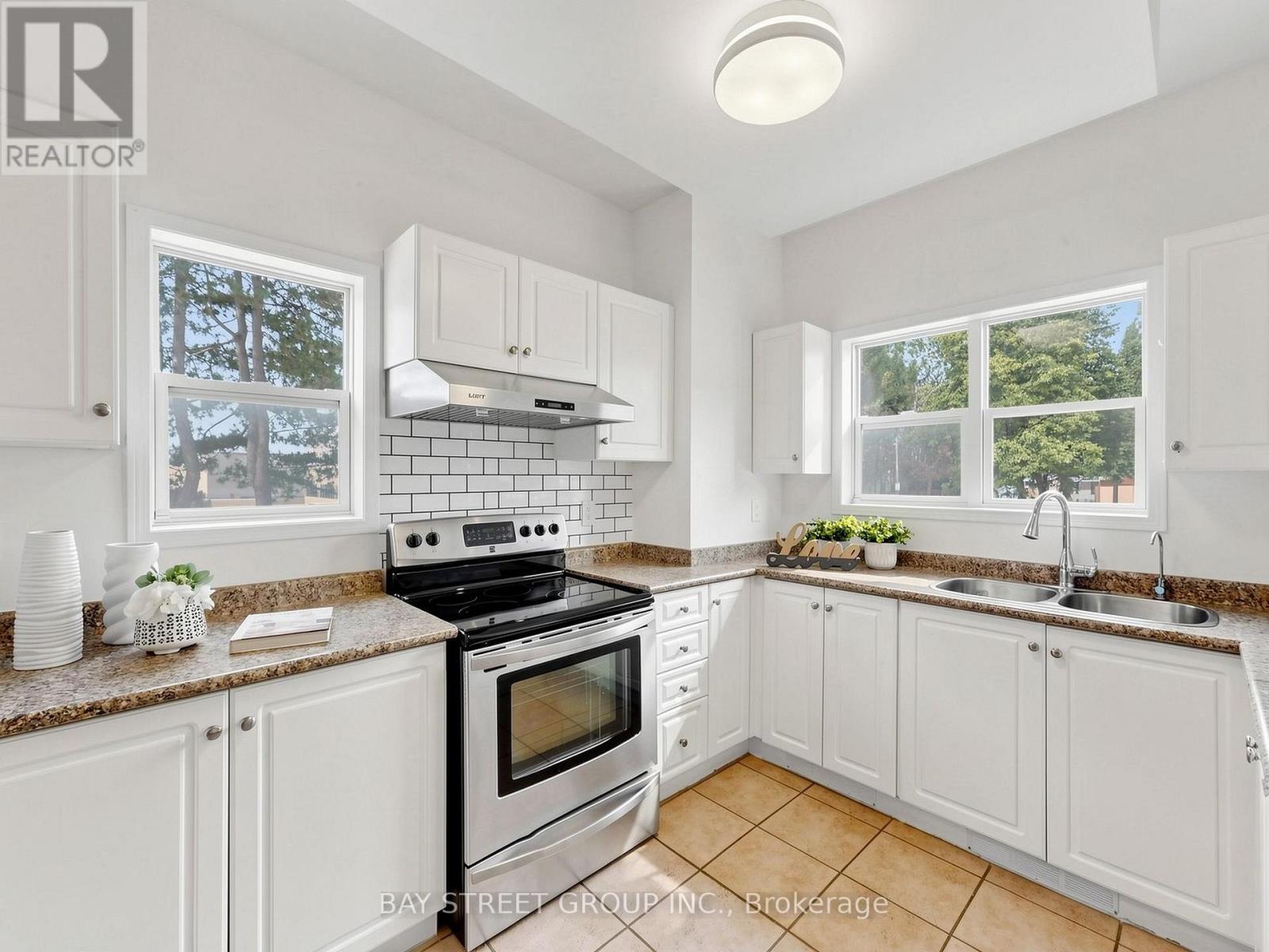1 MAPLE PARK WAY - 20