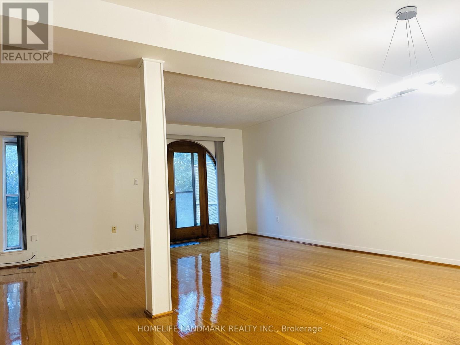 #136 15 ESTERBROOKE AVENUE - 6