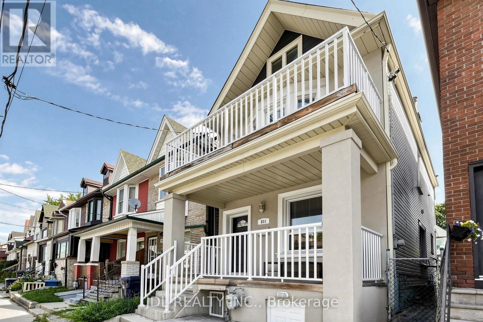 831 Pape Avenue, Toronto, ON photo 2