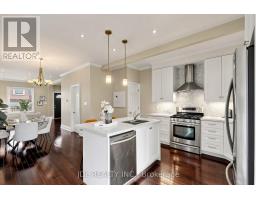 Kitchen - 831 Pape Avenue, Toronto, ON M4K3T4 Photo 11