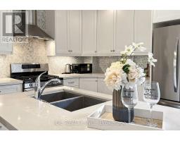 831 Pape Avenue, Toronto, ON M4K3T4 Photo 14