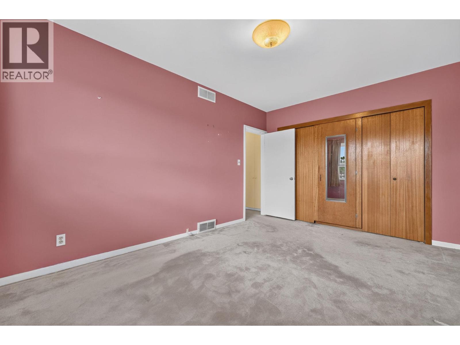 879 Trench Court - 16