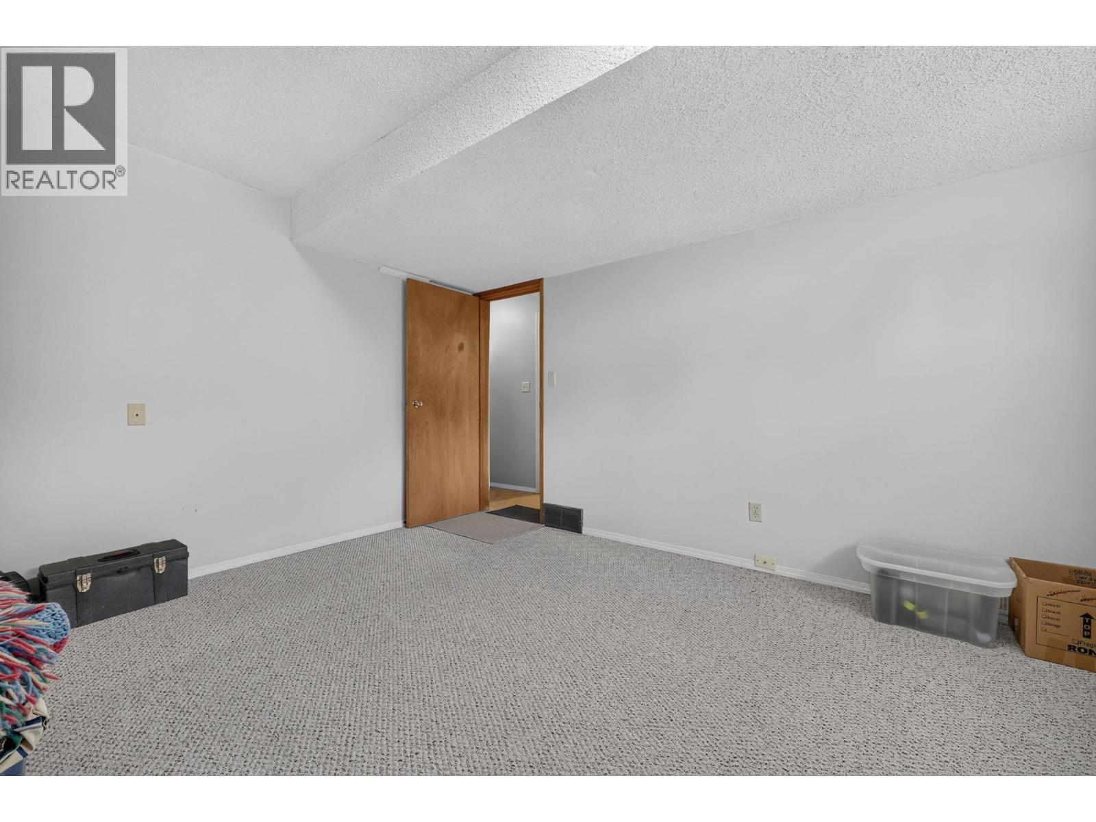 879 Trench Court, Kelowna - Image 1