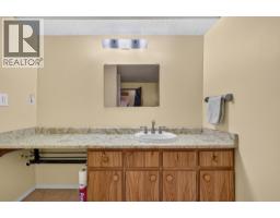879 Trench Court, Kelowna, BC V1Y8H3 Photo 30