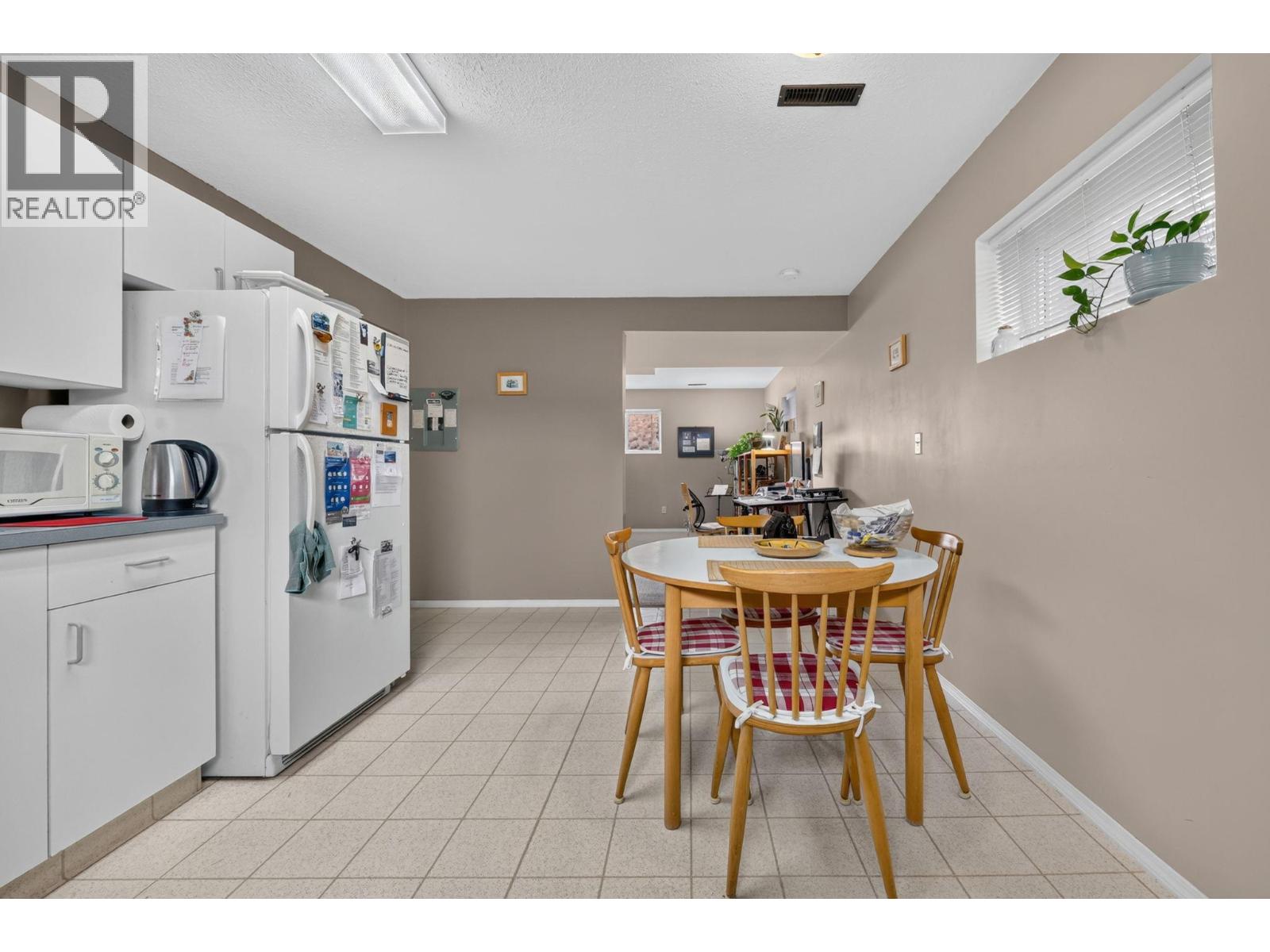 879 Trench Court, Kelowna - Image 1