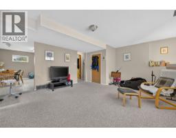 879 Trench Court, Kelowna, BC V1Y8H3 Photo 24