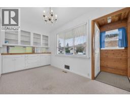 Kitchen - 879 Trench Court, Kelowna, BC V1Y8H3 Photo 9
