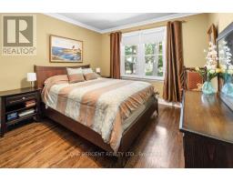 583 Stephens Crescent, Oakville, ON L6K1Y2 Photo 12