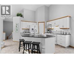 Family room - 26 Chaparral Close Se, Calgary, AB T2X3L7 Photo 12