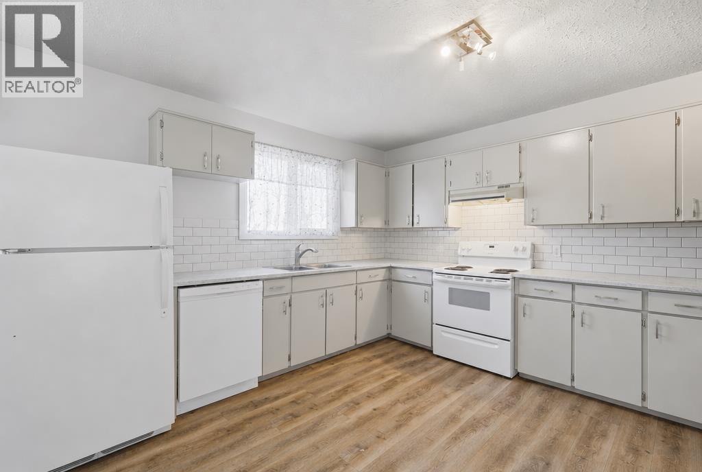 Listing photo – 5008 63 Avenue, Ponoka
