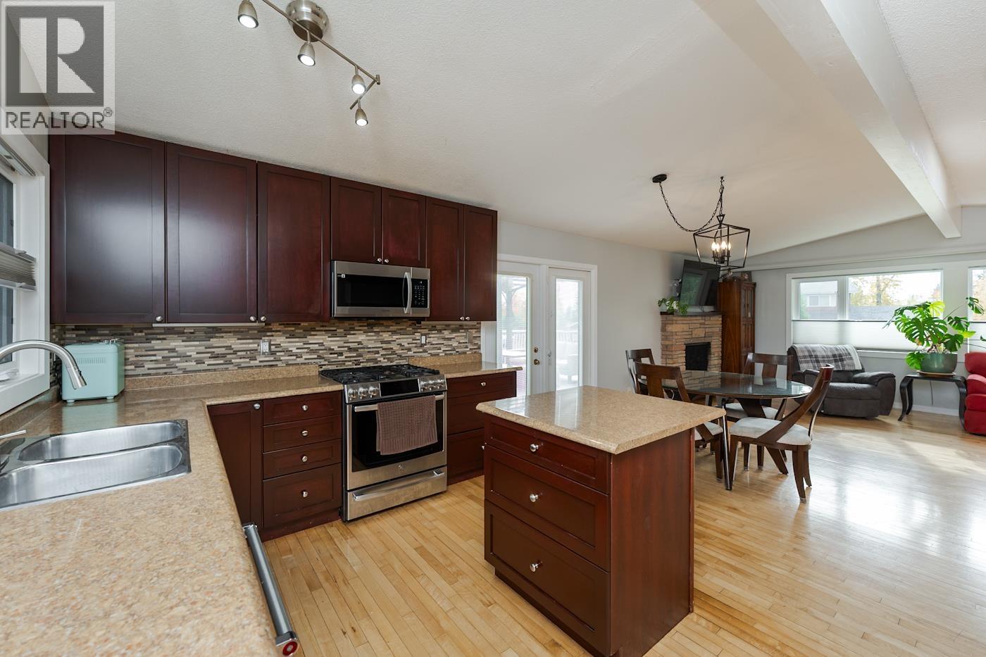 181 GORDON CRESCENT - 13