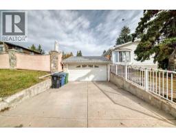 6803 Dalmeny Gate NW - photo 42