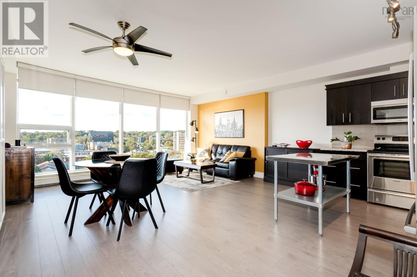 Property 28 of 44 of 1007 15 Kings Wharf Place