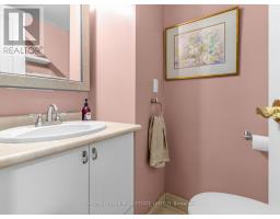 25 Clarendon Avenue, Toronto, ON M4V1H8 Photo 33