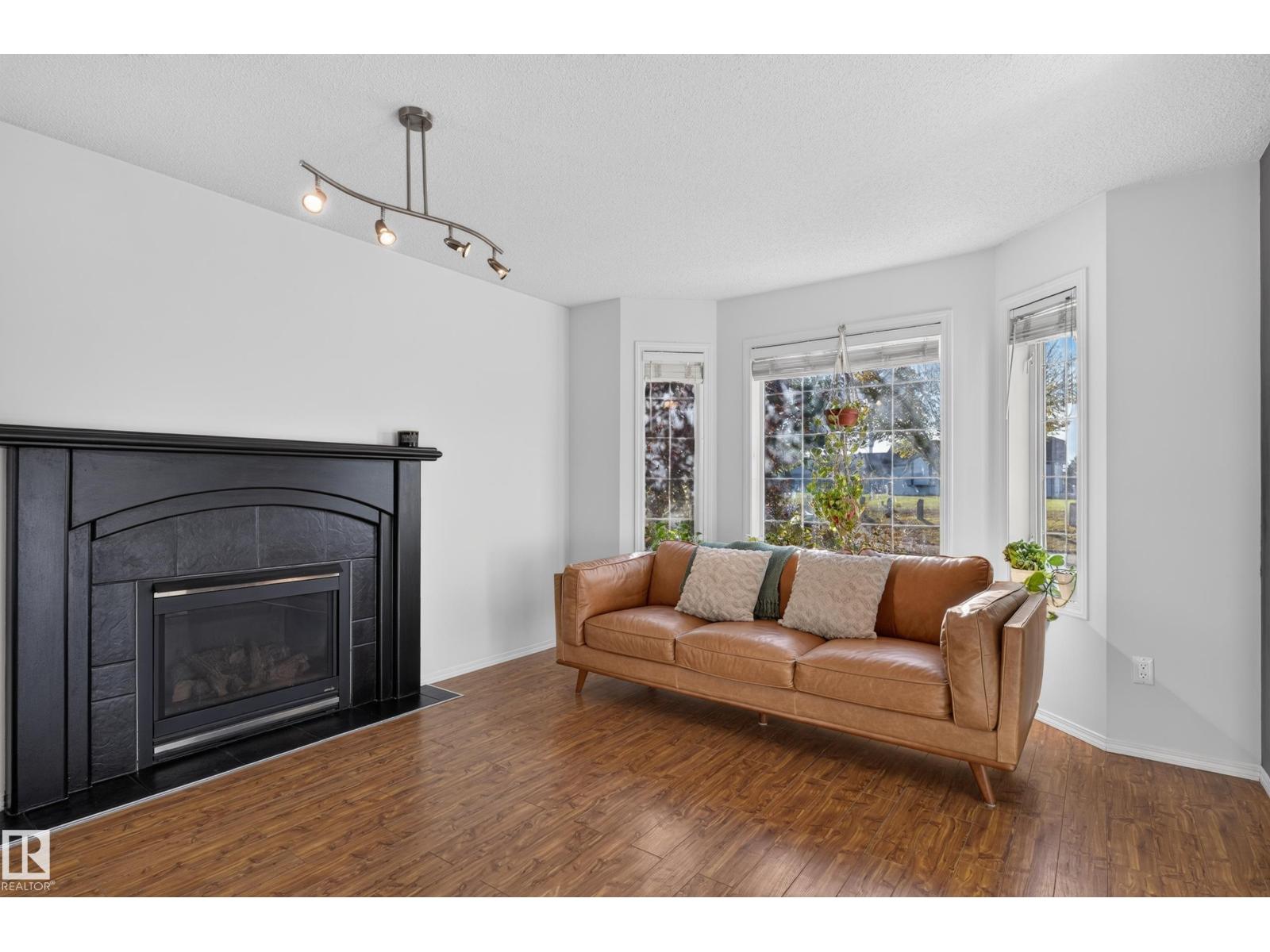 84 WESTWOOD LN - 4