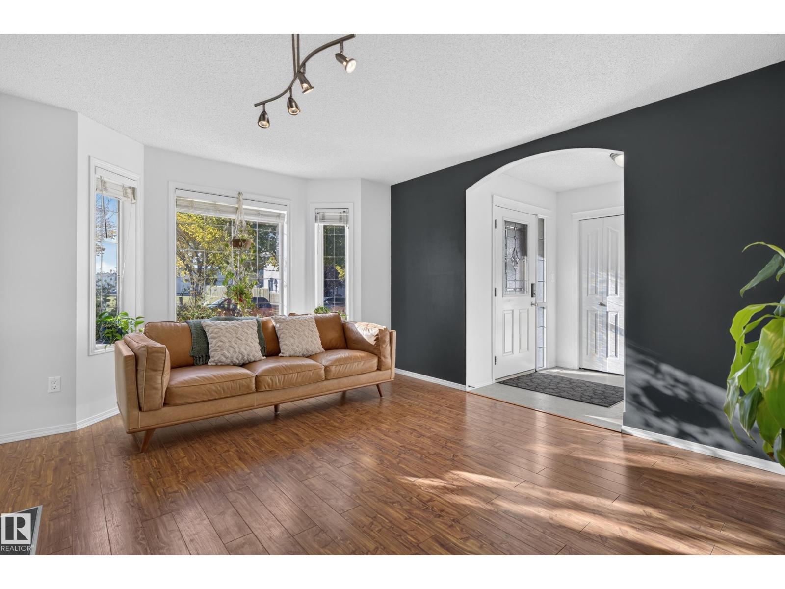 84 WESTWOOD LN - 5