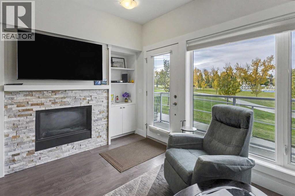 #304 20 Brentwood Common NW - 11