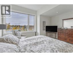 304, 20 Brentwood Common NW - photo 14
