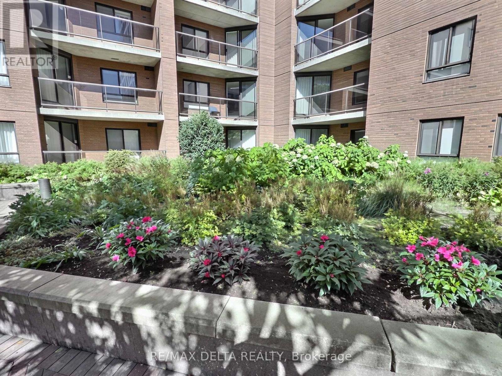 #1905 130 BESSERER STREET - 16