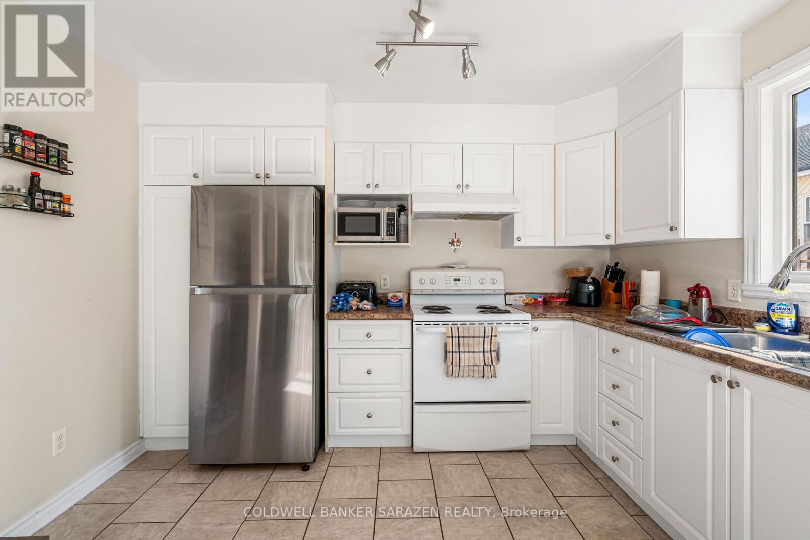 6684 LAWRENCE STREET - 9