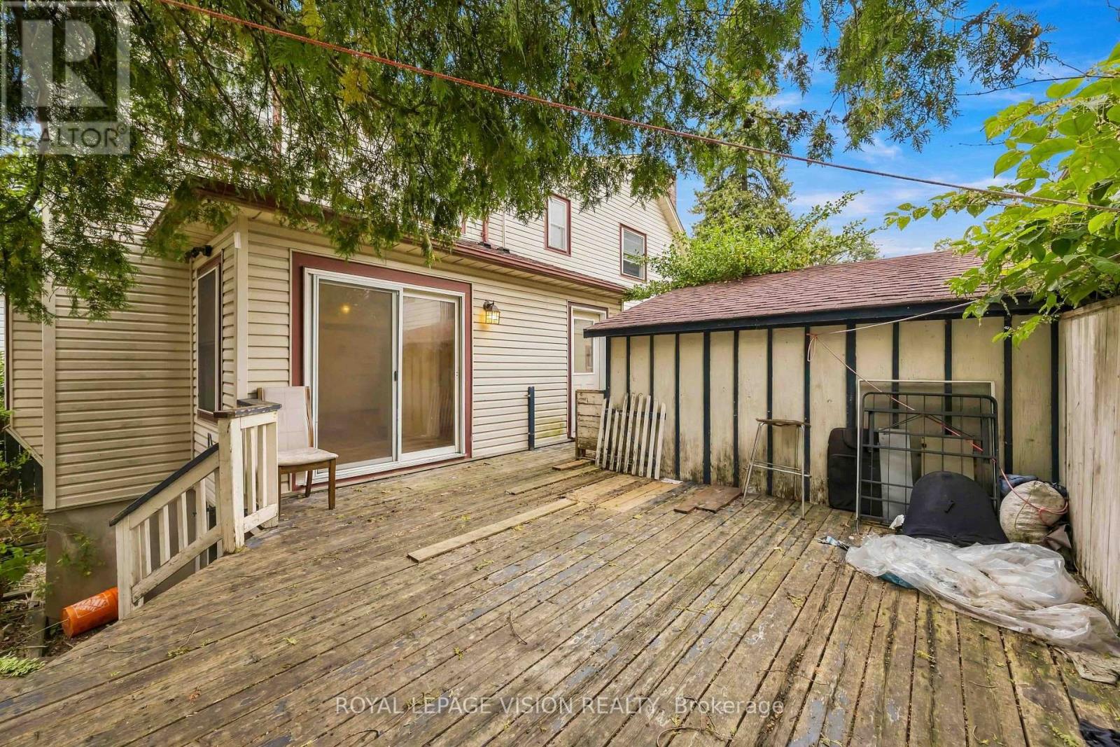 9 EAST ROAD - 29