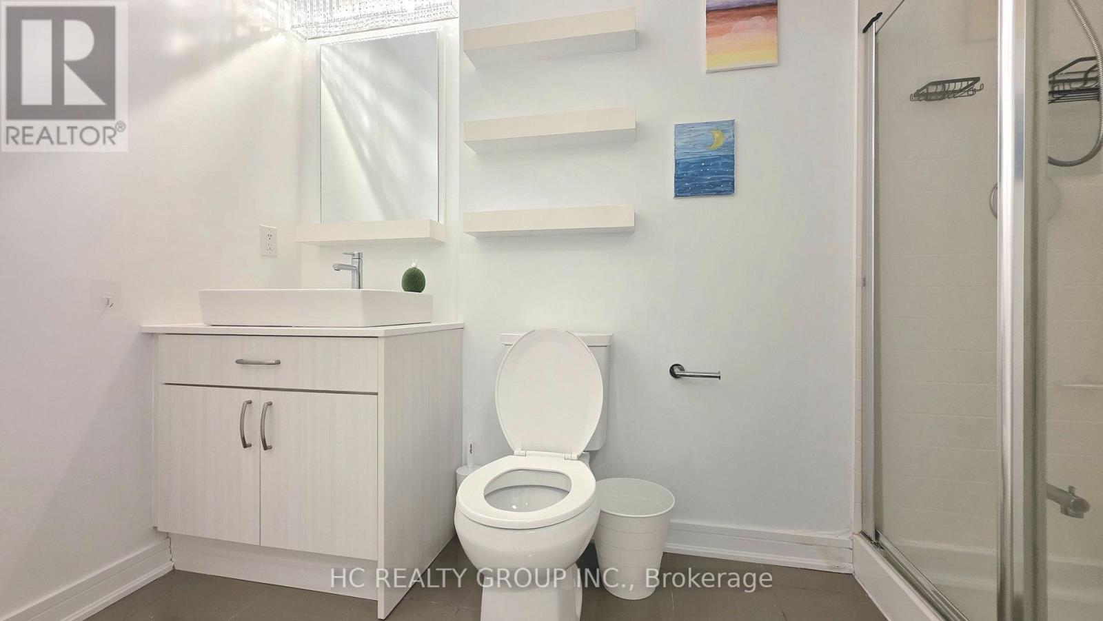 9191 Yonge Street — photo 11
