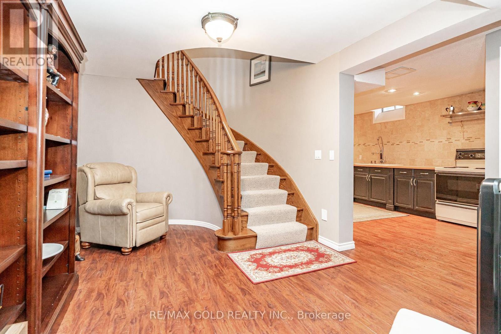 690 Peter Robertson Boulevard — photo 32