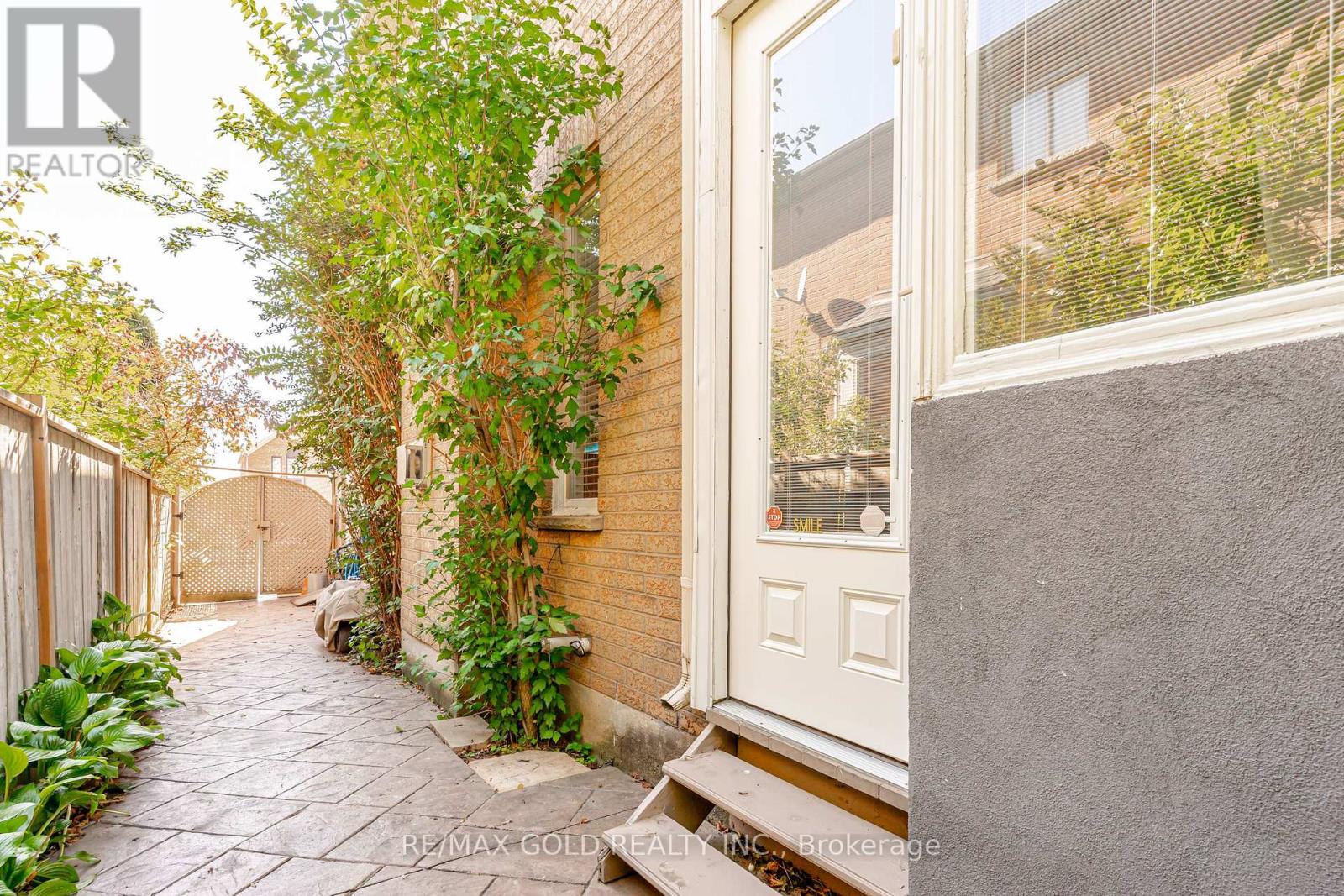 690 Peter Robertson Boulevard — photo 39